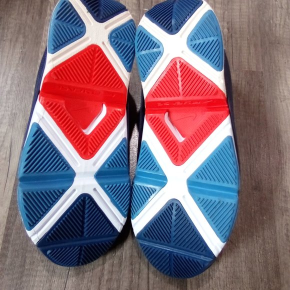 NIKE GO FLYEASE SNEAKERS - Picture 5 of 7